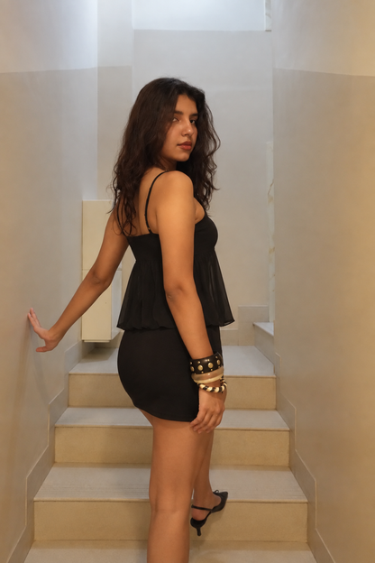 Noir Flow Top